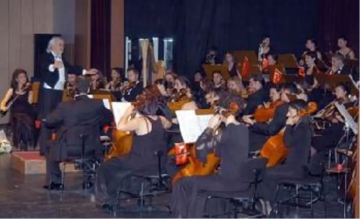 Müjdat Gezen Şeflik Yaptı