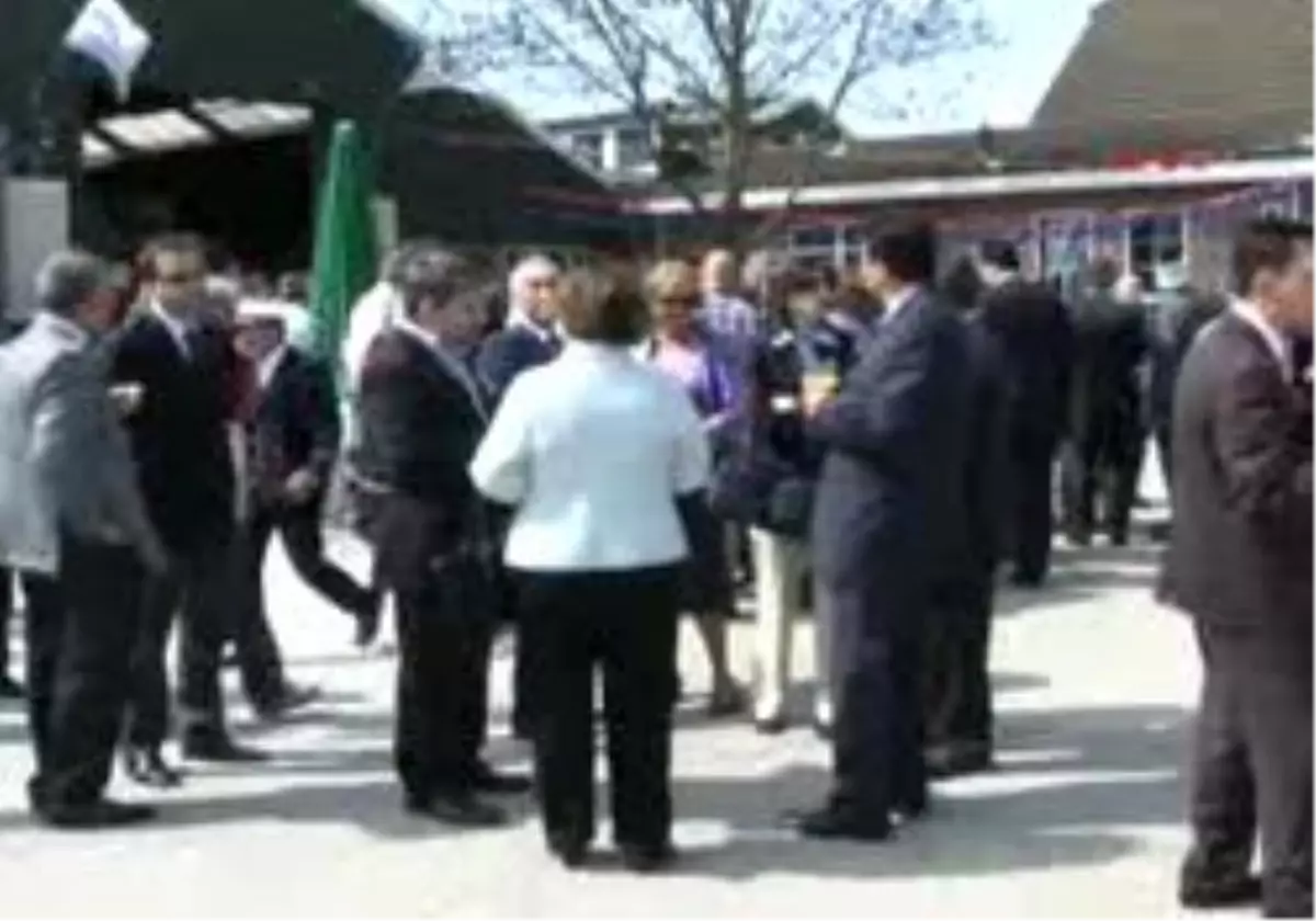 1 // Nasreddin Hoca\'Nın Heykeli Hollanda\'Da Dikildi