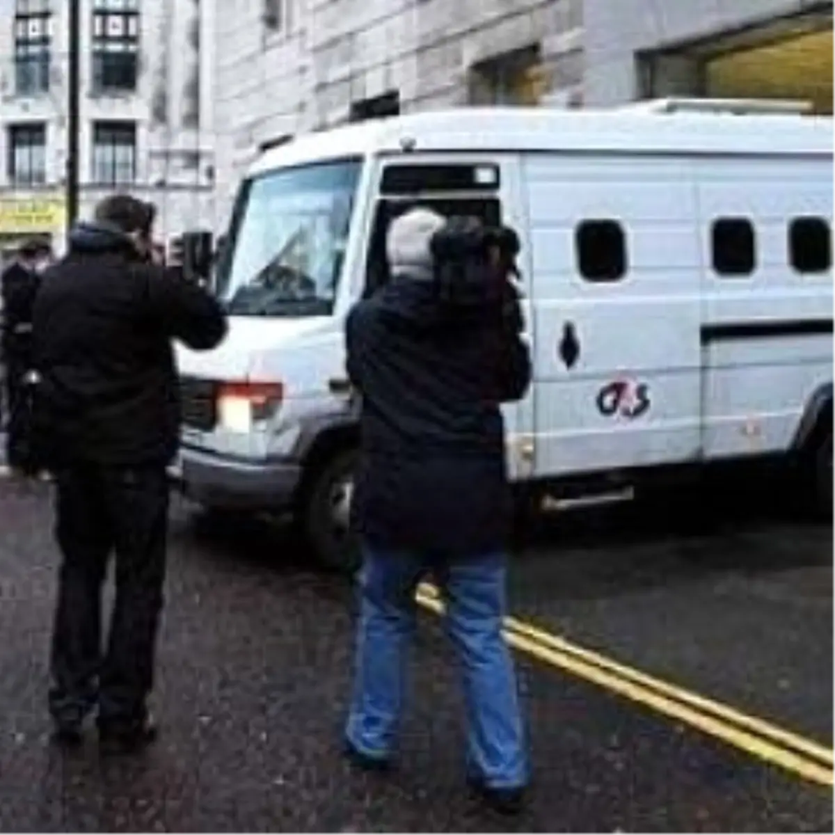 9 Tecavüzcü \'Çocuk\' Serbest Kaldı!