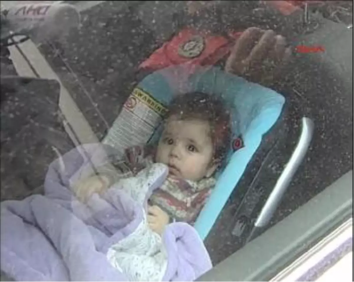 Hırsızlar İçinde Bebek Olan Aracı Çaldı