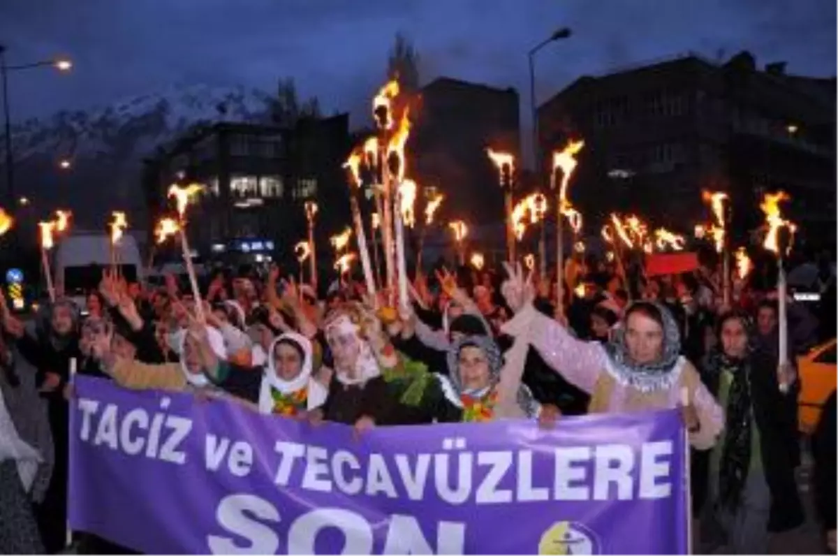 Siirt Olaylarına, Hakkari\'den Protesto