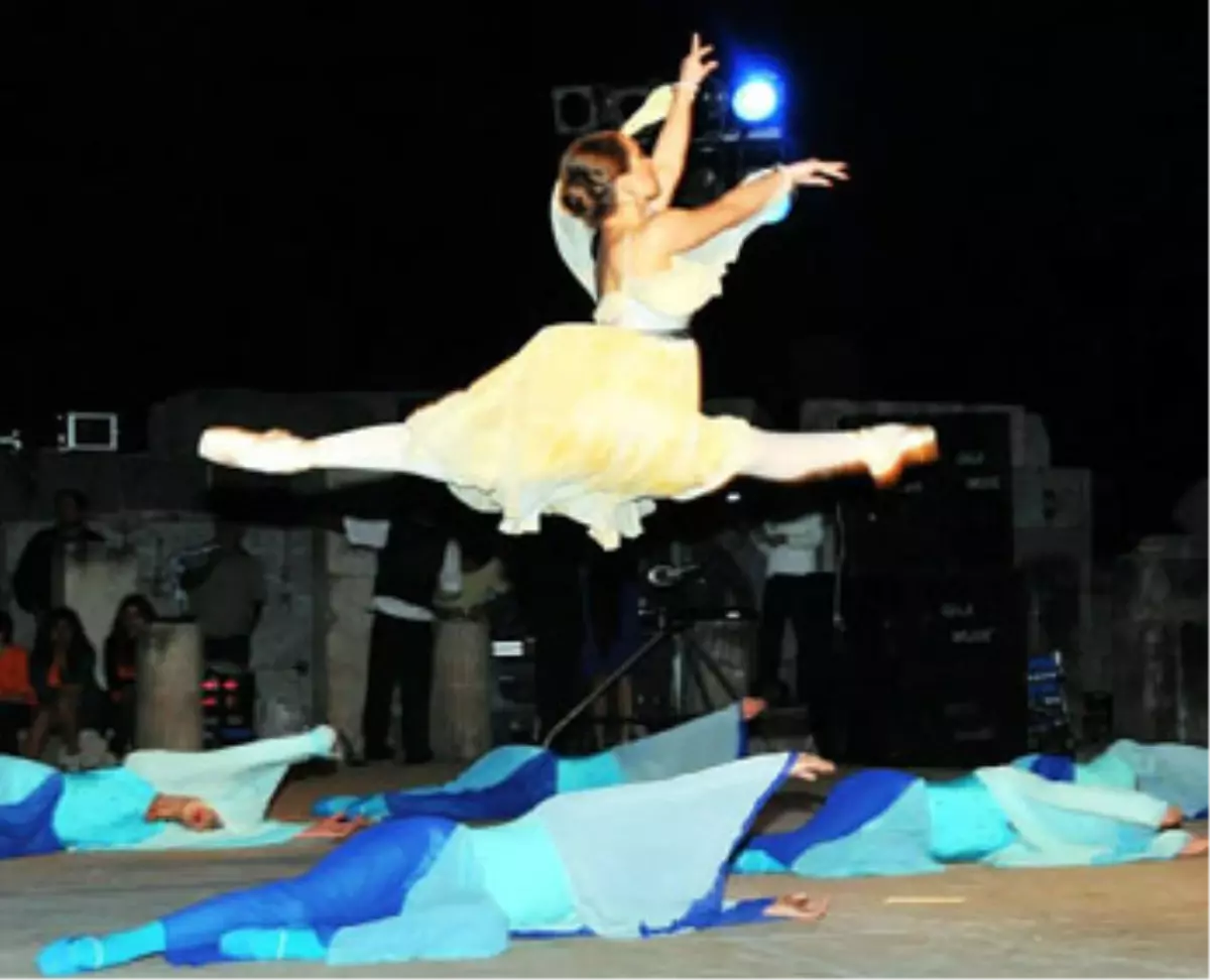 Bodrum\'da Dans Gecesi