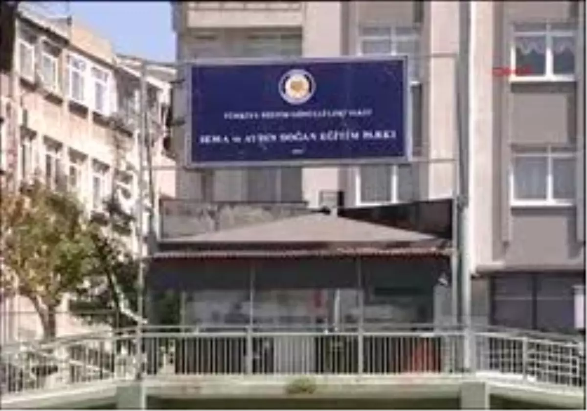 Ödüllü Fransız Virtiözden Çocuklara Piyano Ziyafeti