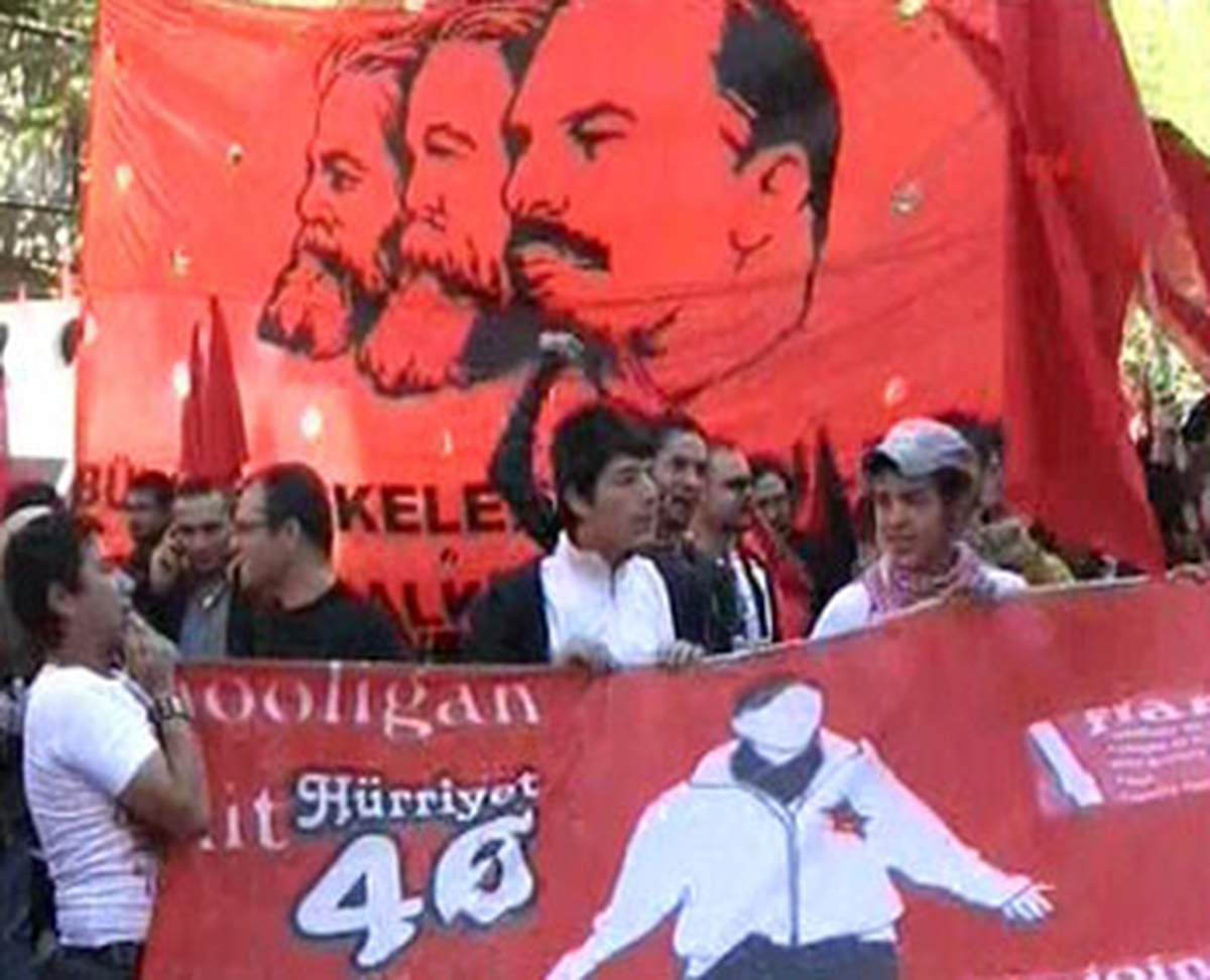 Beşiktaş Taraftar Grubu Çarşı 1 Mayıs Yürüyüşünde