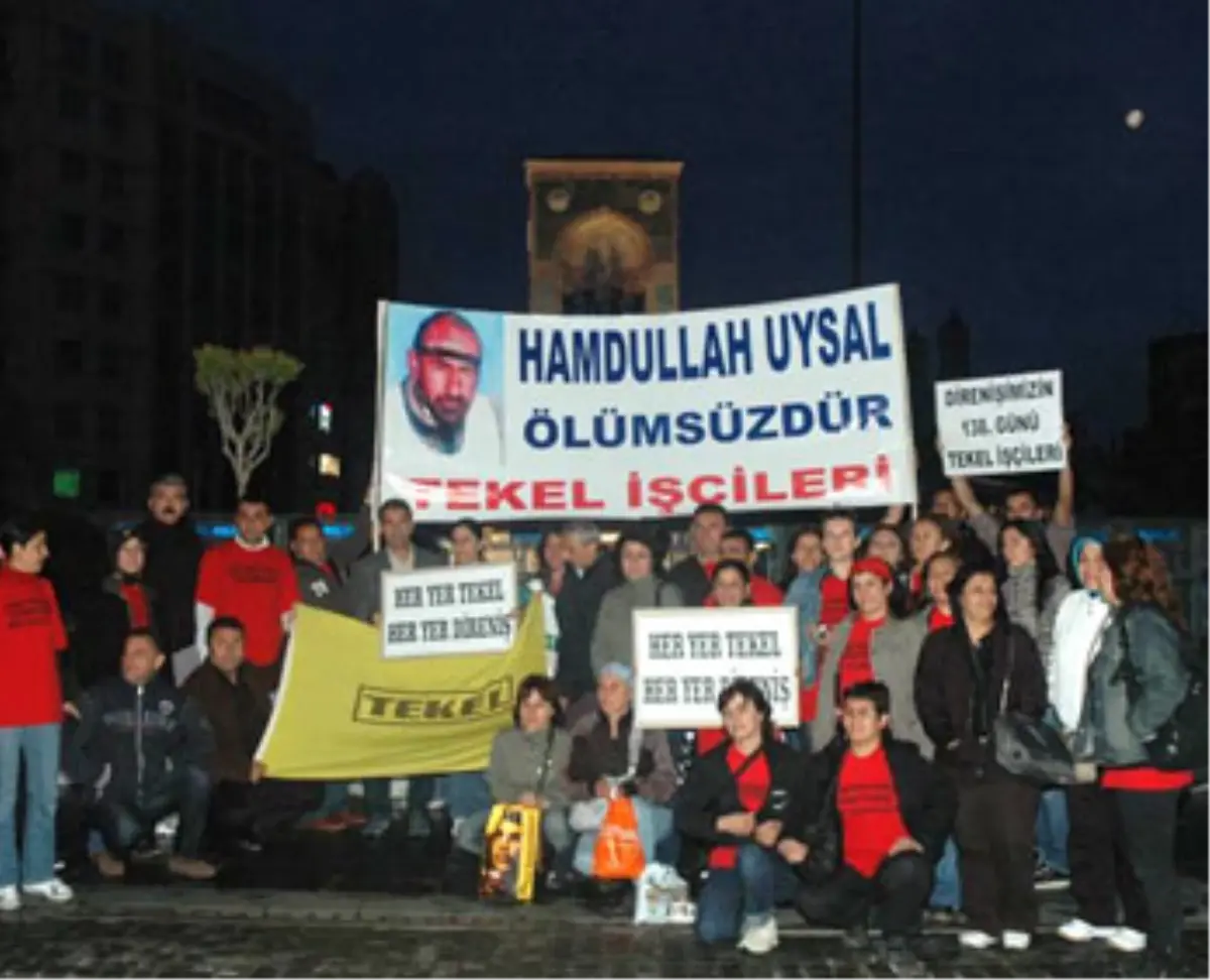 Taksim'e İlk Gelen Tekel İşçileri Oldu