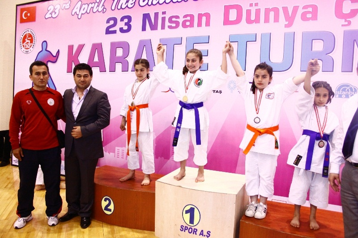 Antepli Karateciler Yüzleri Güldürdü