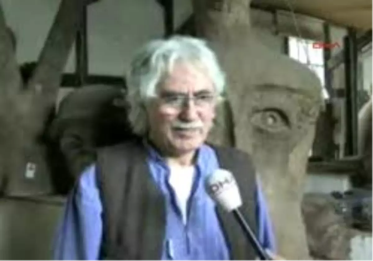 Suavi Yalkın\'In Eserleri İçin Seferber Oldular