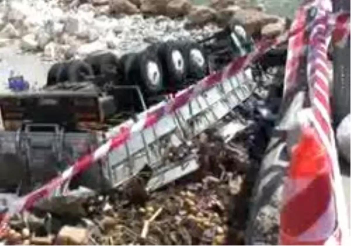 Finike - Üniversitelilerin Yolculuğu, Ölümle Bitti