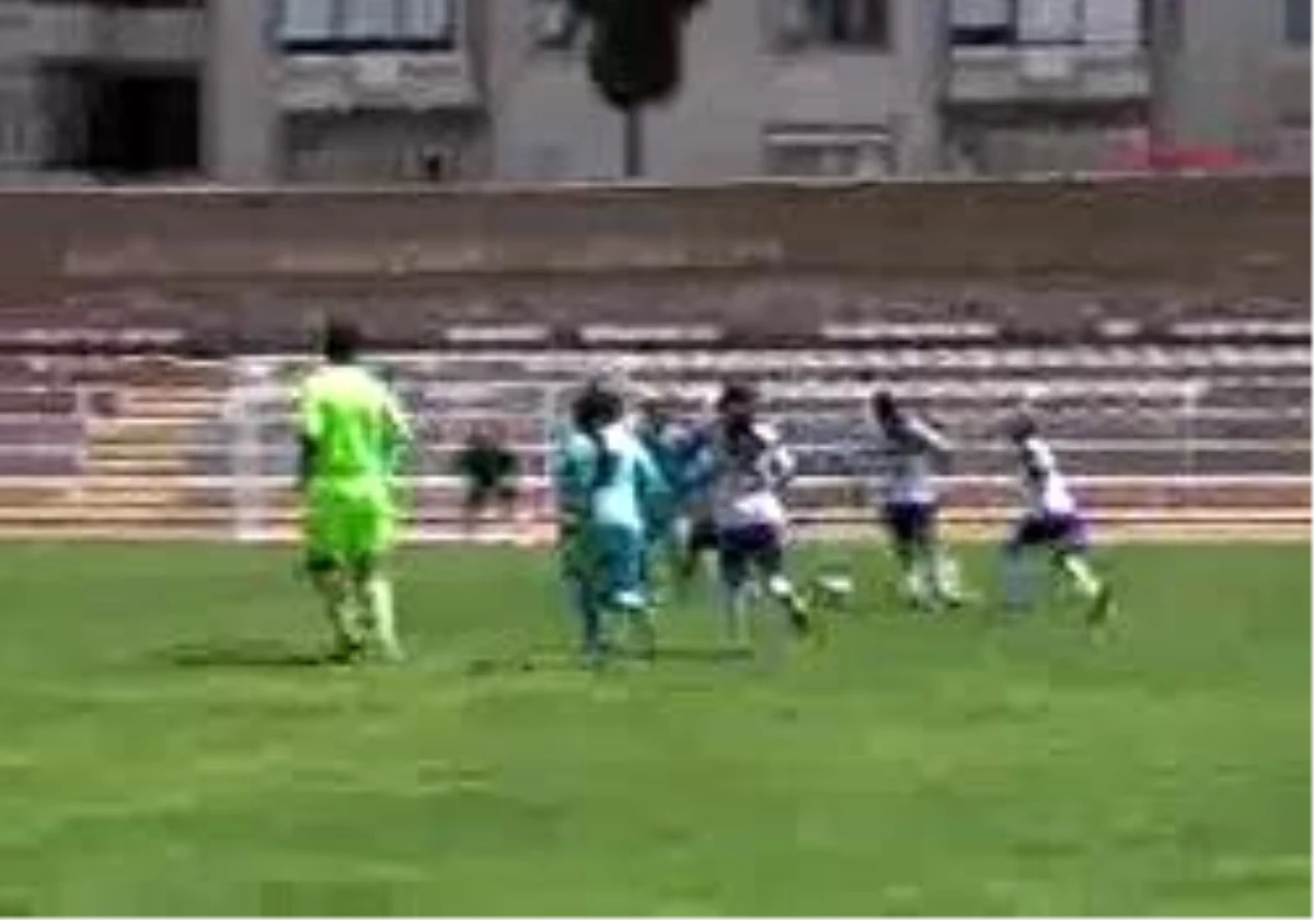 Yıldız Kızlar Futbol Grup Birinciliği Karşılaşmaları Başladı