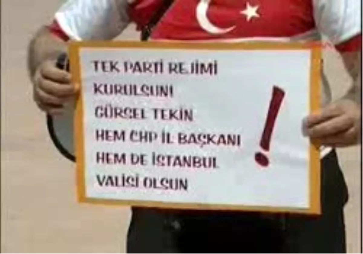 Ak Parti\'Lilerden Gürsel Tekin\'E Protesto...