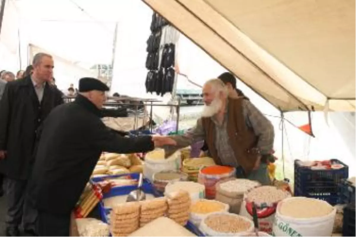 Başkan Öz\'den Mahallelere Çıkartma