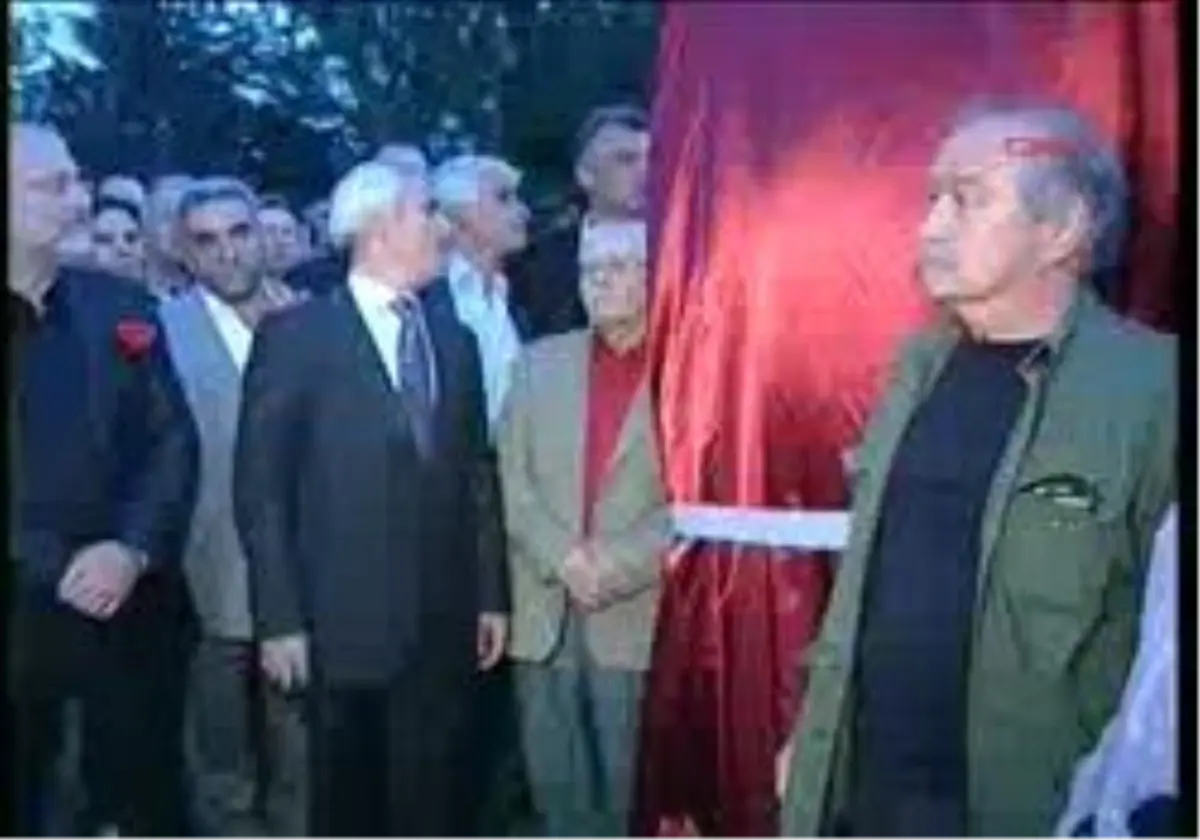 Bursa - ´Üç Fidan´ Anıtı Açıldı