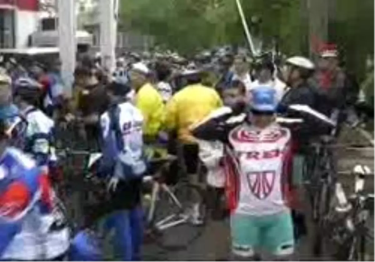 Edirne- Komşu Kızına Çapkın Bakış