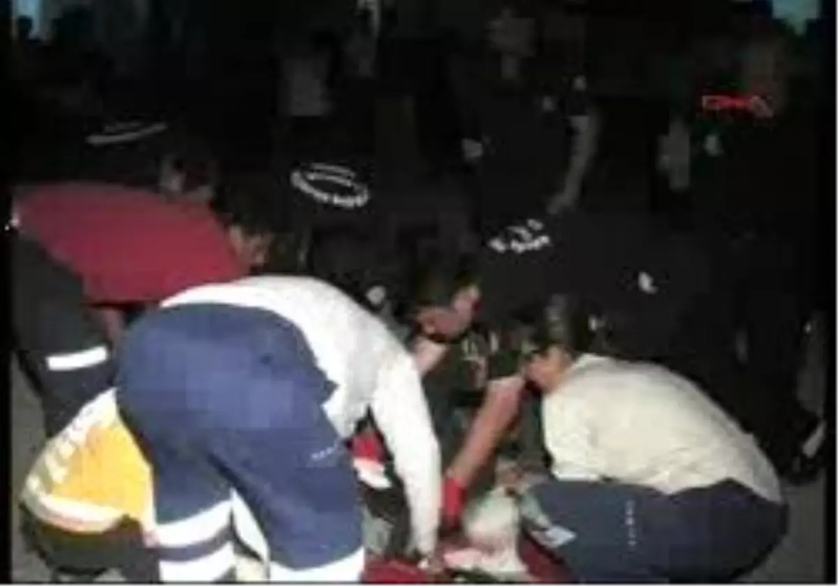 Adana\'Da Kaza: 4 Yaralı