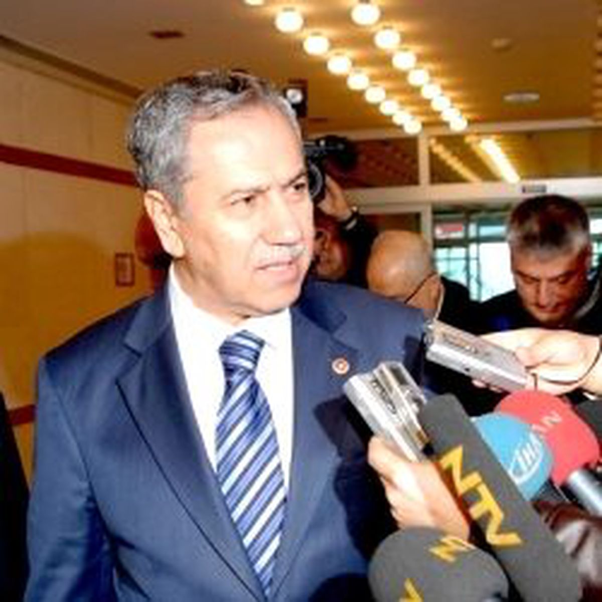 Arınç: Baykal'a Mutlaka Sahip Çıkılmalı