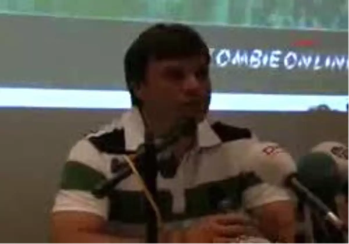 Bursaspor Teknik Direktörü Sağlam: "Şampiyon Gibi Kutlama Ya