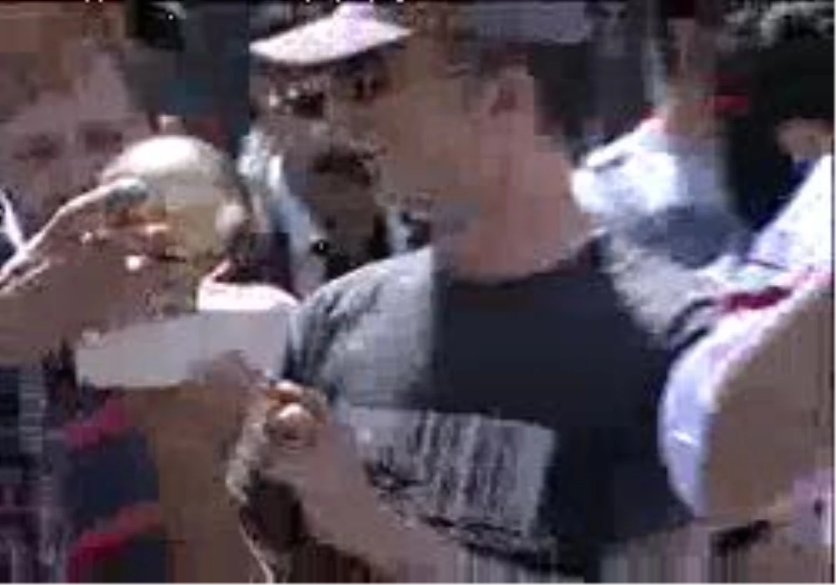 Çevre Ve Orman Bakanı'Na Ödül Verilmesini Protesto Ettiler
