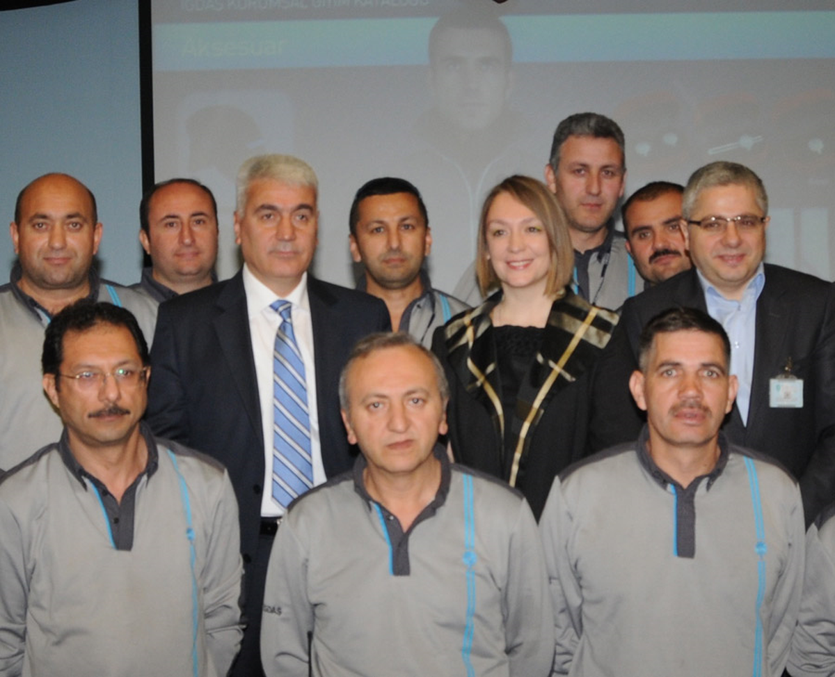 Modacı Arzu Kaprol’den İGDAŞ Teknisyenlerine Özel Tasarım
