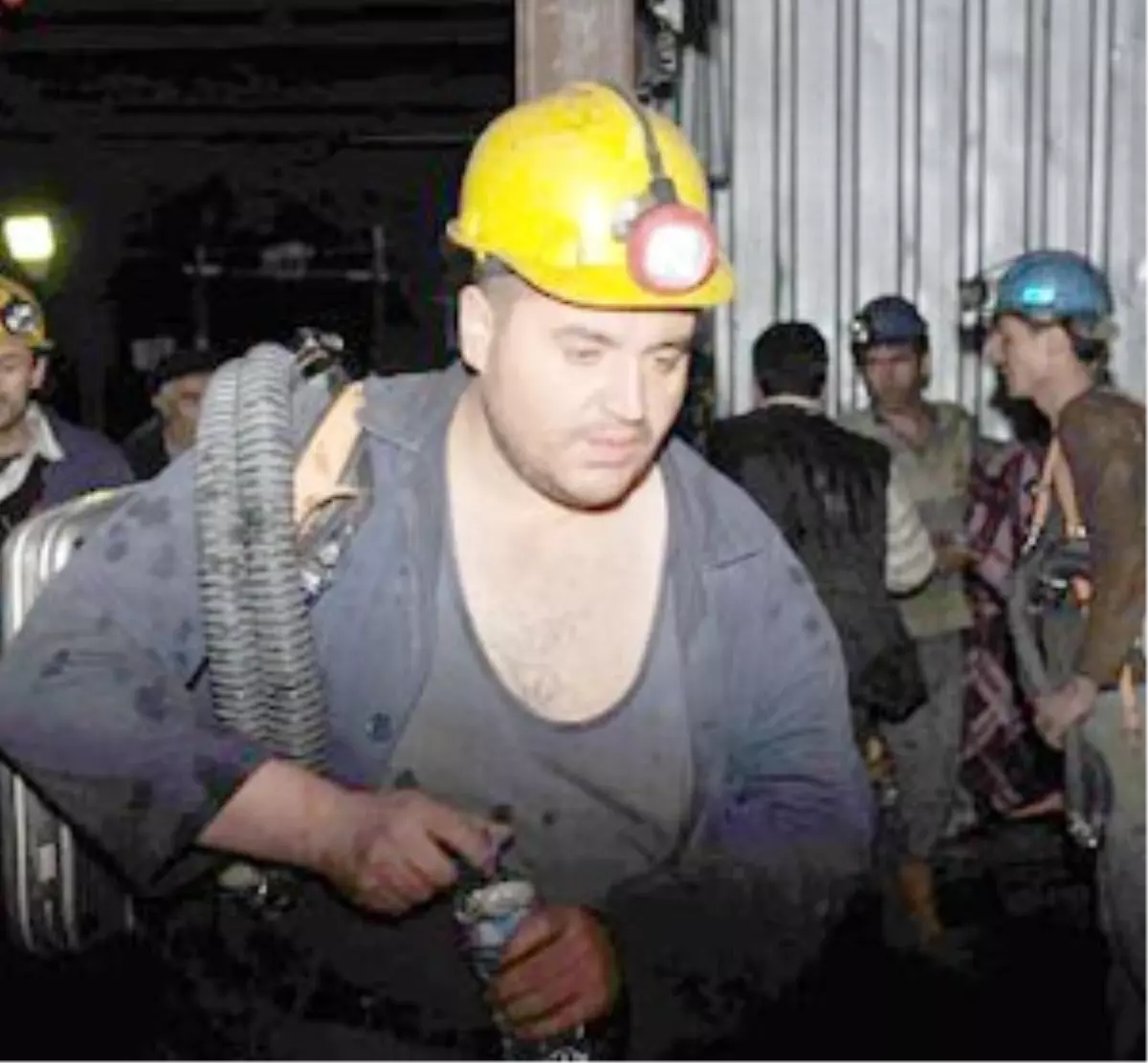 2 İşçi Göçük Altında Kaldı