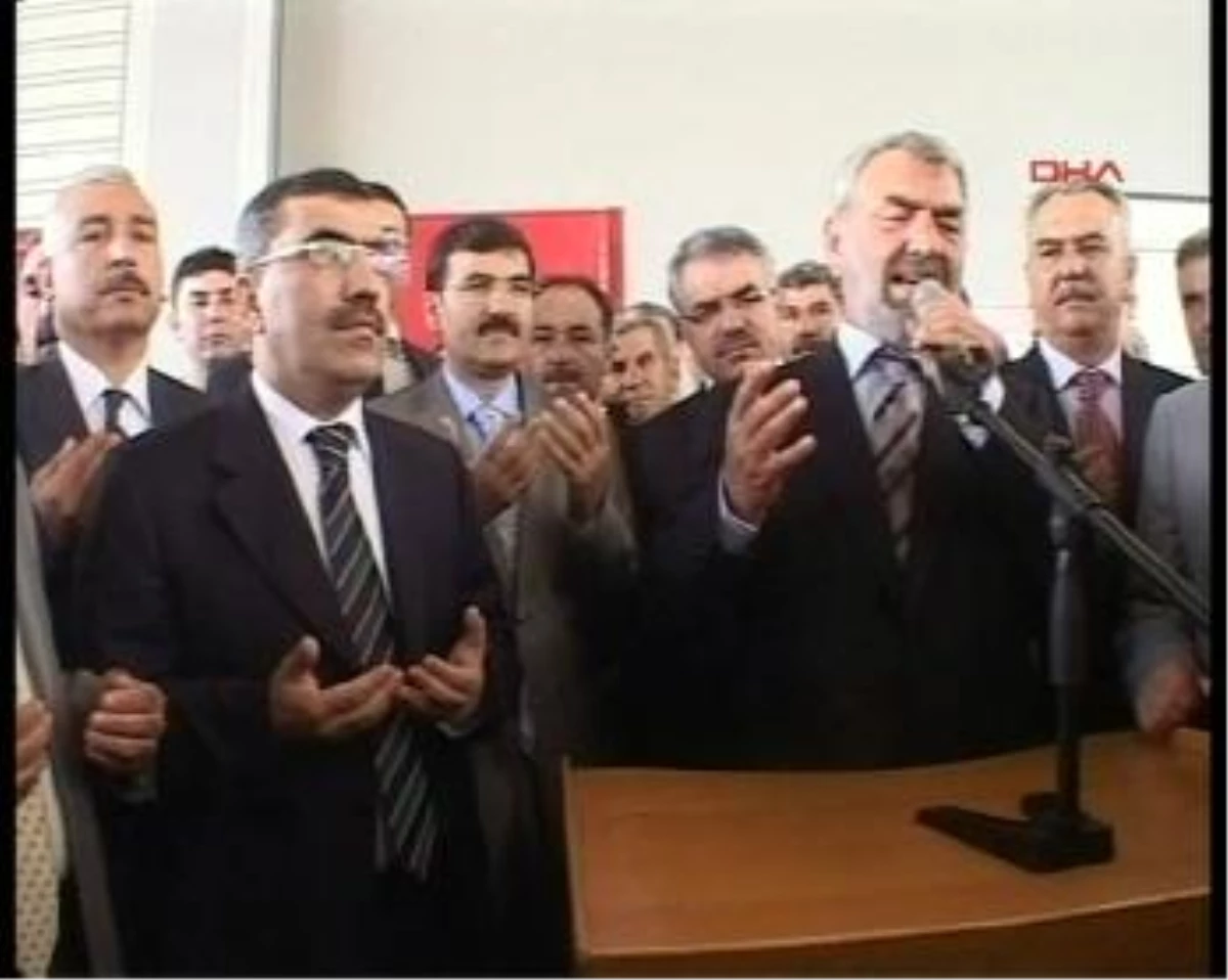 Adana Metrosu Dualarla Açıldı