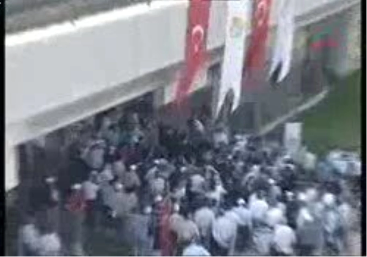 Adana Metrosu Dualarla Açıldı