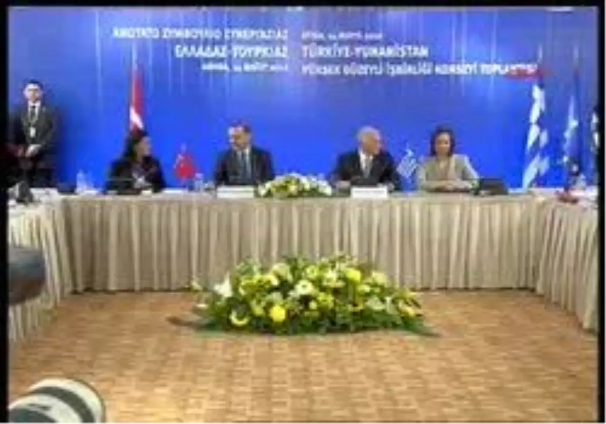 Erdoğan Papandreu\'Ya Türkçe Rumca Cd Armağan Etti