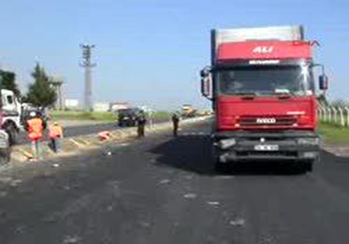 TIR İşçiye Çarptı