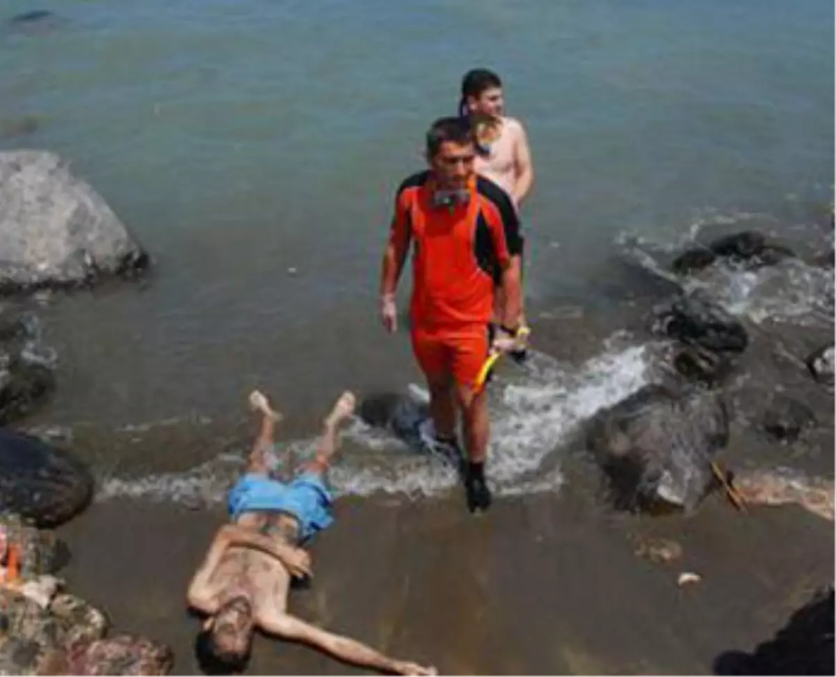 Serinlemek İçin Denize Giren Üniversiteli Boğuldu