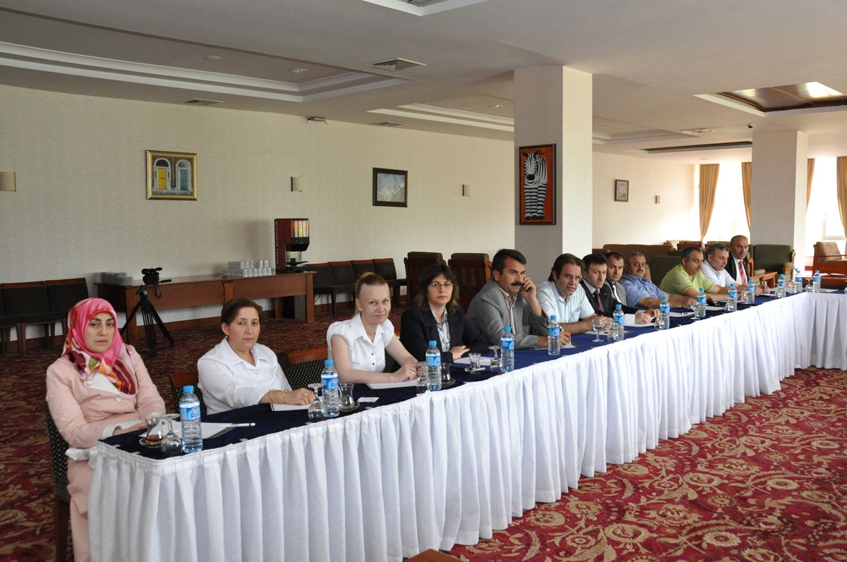 Belediye Yöneticileri Eğitim Seminerinde Hazır Bulundu