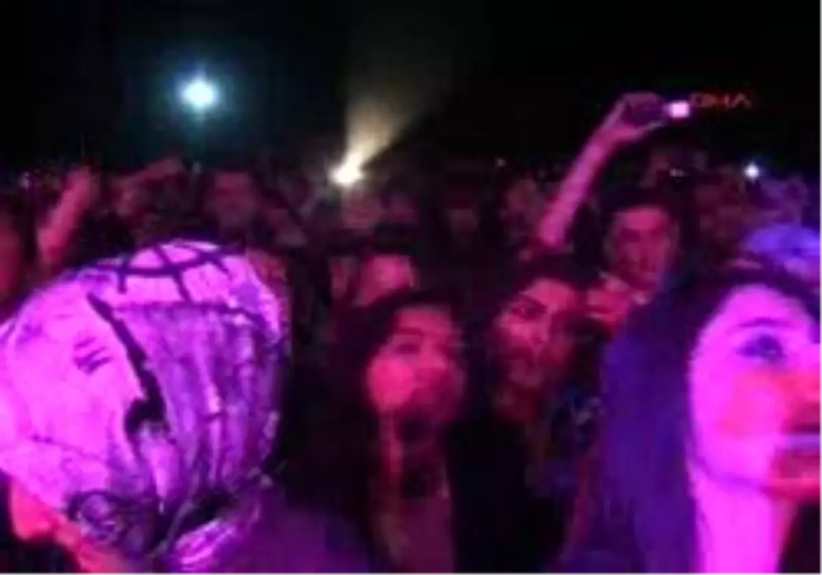 Van - Sertap Erener Vanlıları Çoşturdu