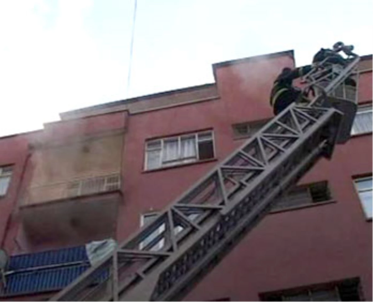 Malatya\'da Kibritle Oynayan Çocuk Yangın Çıkardı
