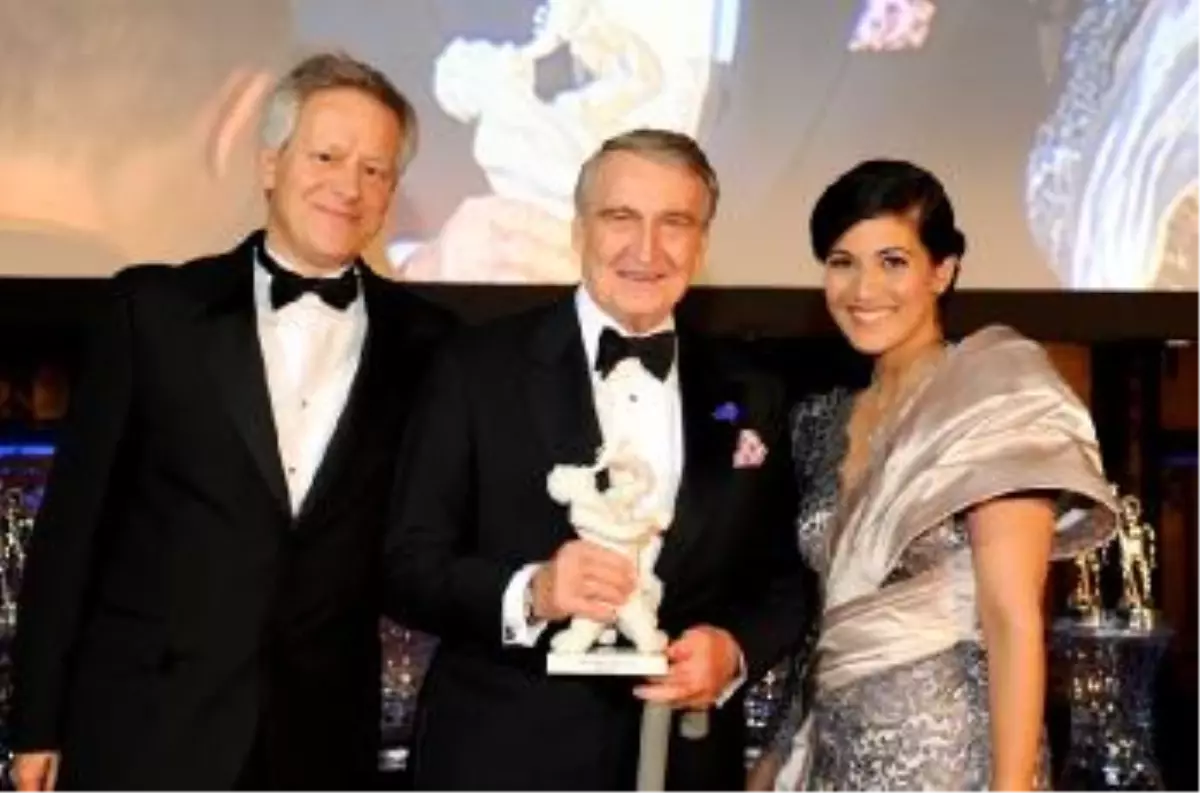 Türk Yatı "Nazenin V" Uluslararası Ödülün Sahibi Oldu