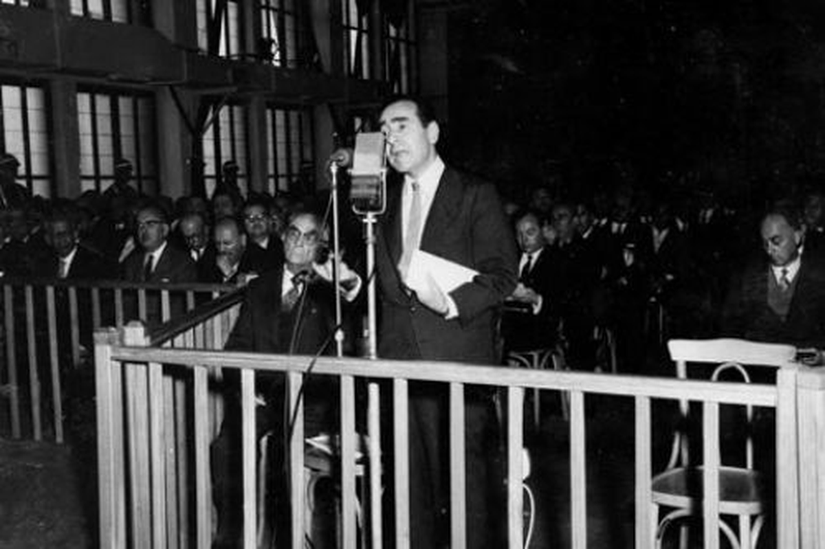 27 Mayıs'a Hem Kutlama Hem Protesto