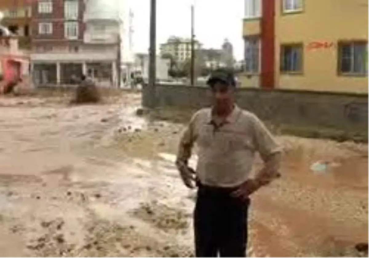 Kilis\'i 1 Saatlik Yağmur Vurdu