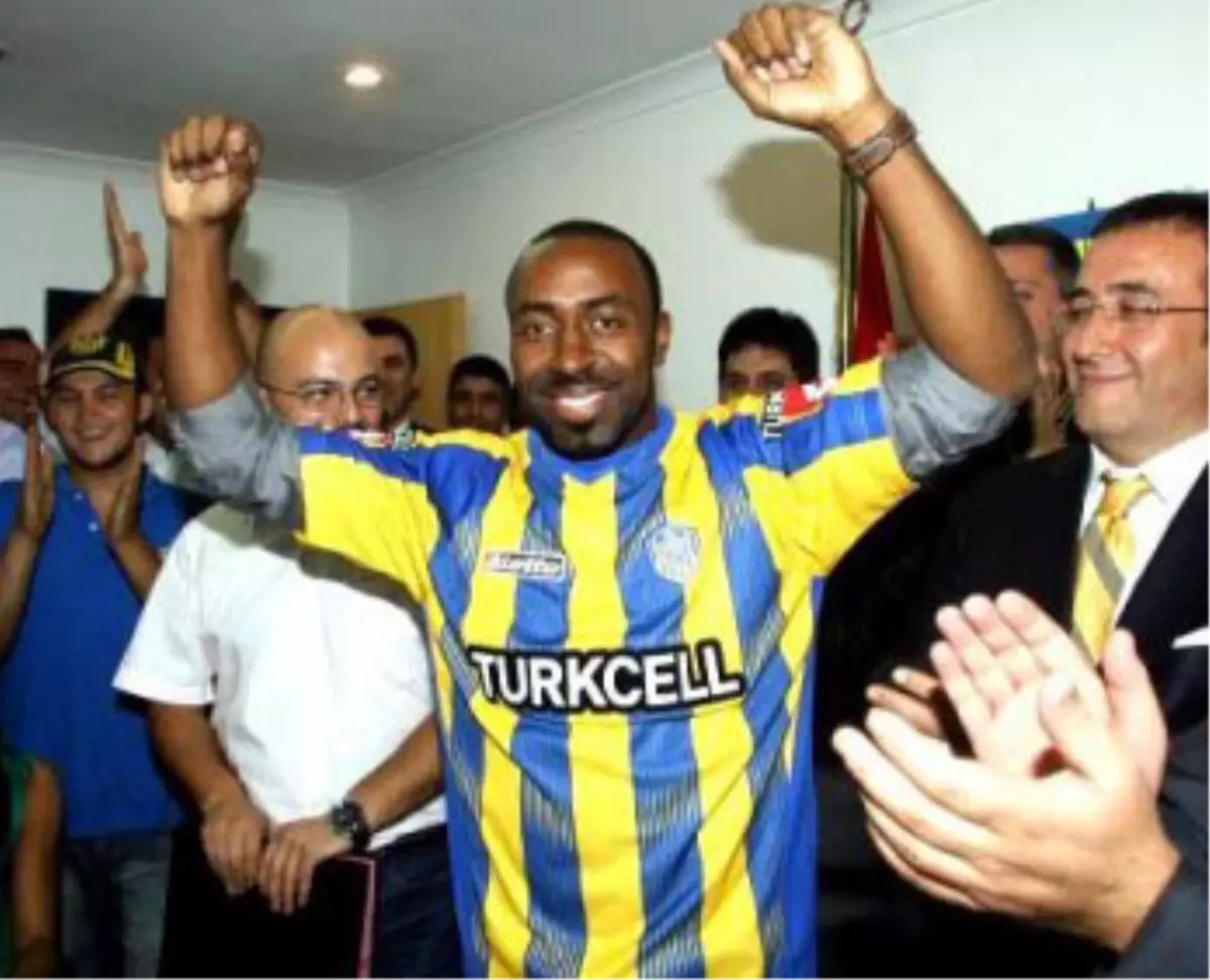 Vassell, Ankaragücü\'nü Başbakan\'a Şikayet Etti