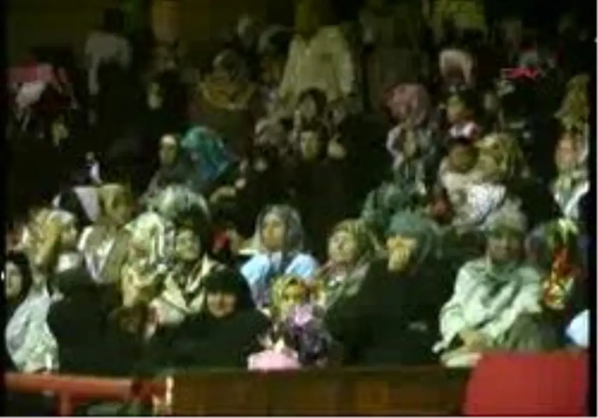 Eskişehir - Cübbeli Ahmet Hoca Spor Salonunda Konferans Verd