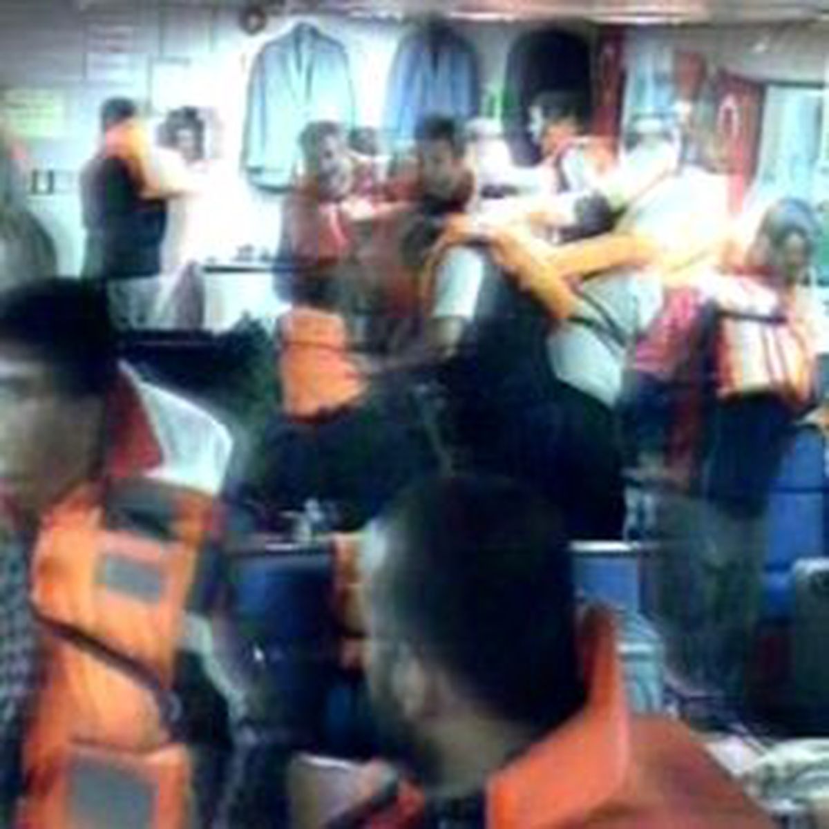 16 Yardım Görevlisi Cezaevinde