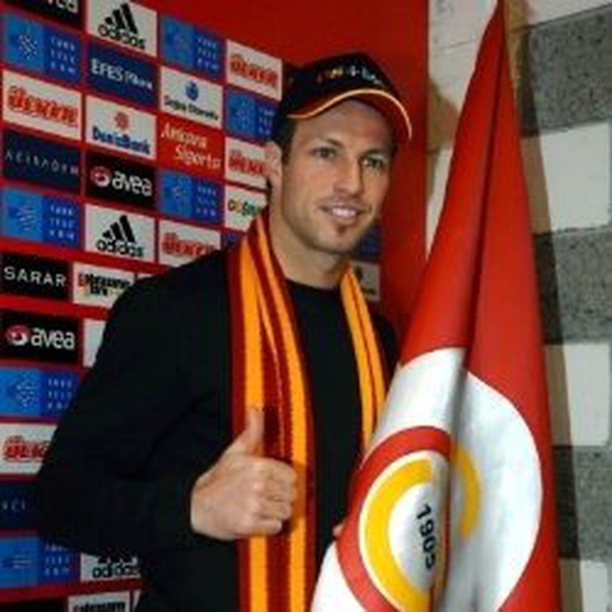 Neill de Kupanın Topunu Eleştirdi