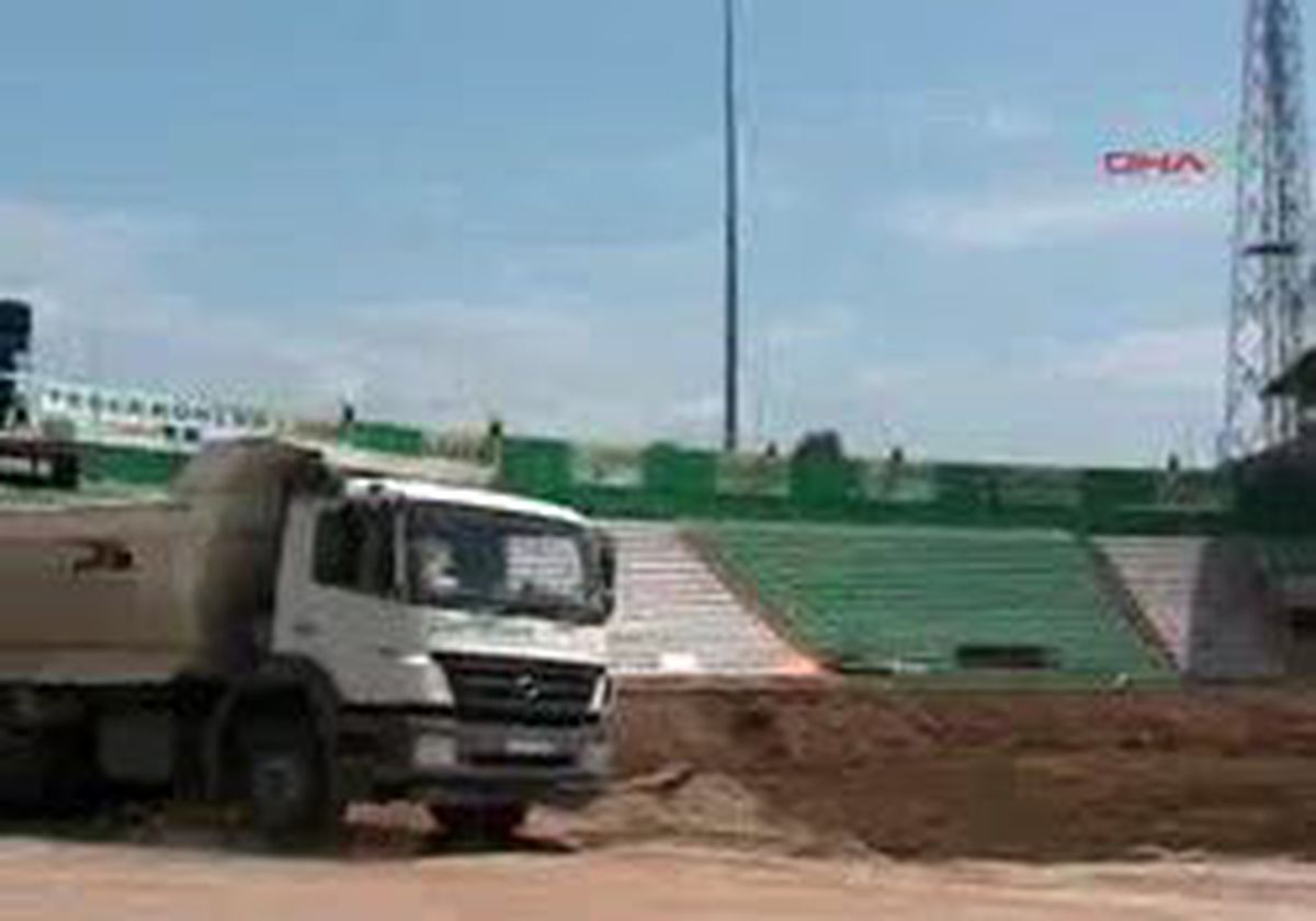 Timsah Yuvasına Avrupa Makyajı