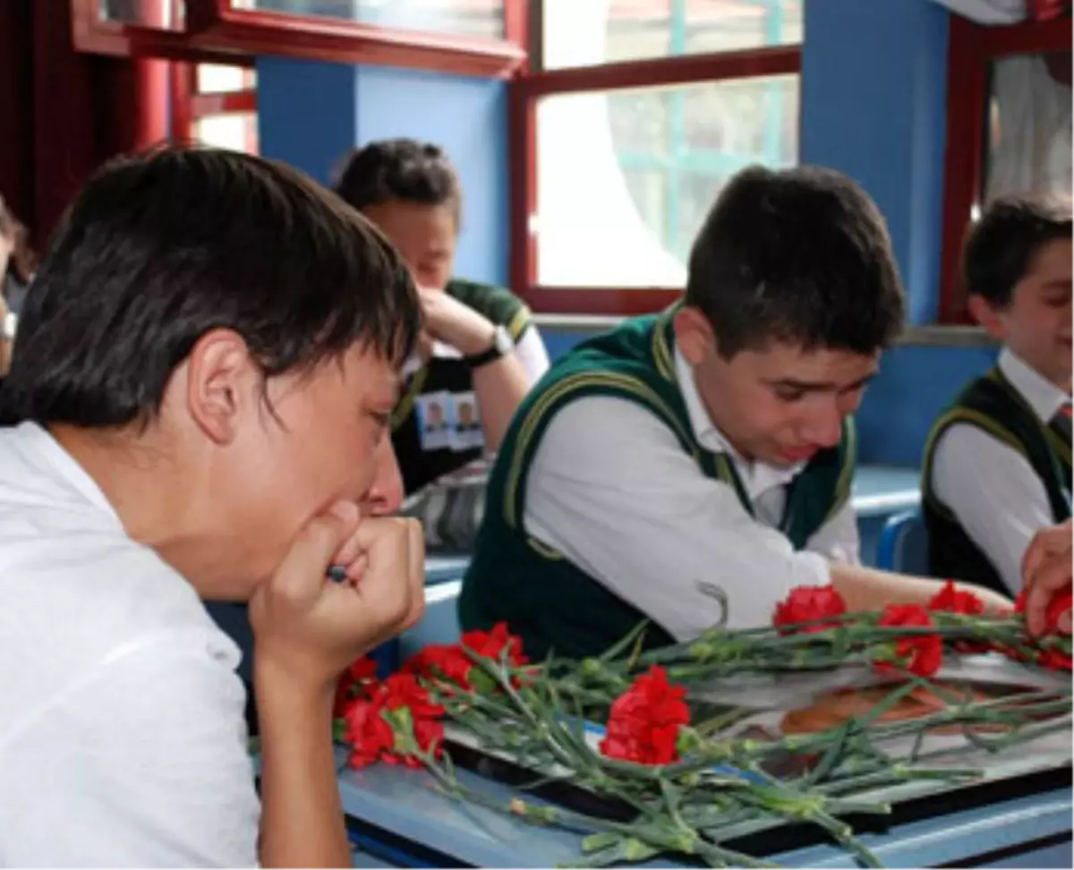 İnegöl Emre ve Furkan\'a Ağlıyor