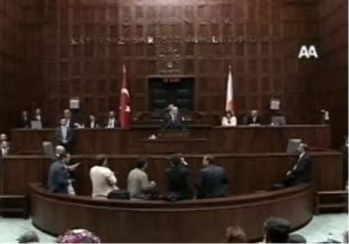 Kimse Türkiye Ile Aşık Atmasın