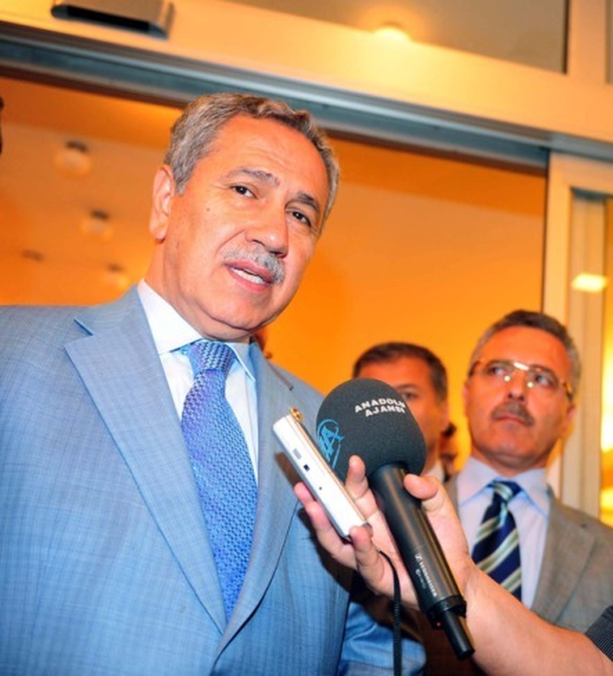 Arınç Atatürk Havalimanı'nda