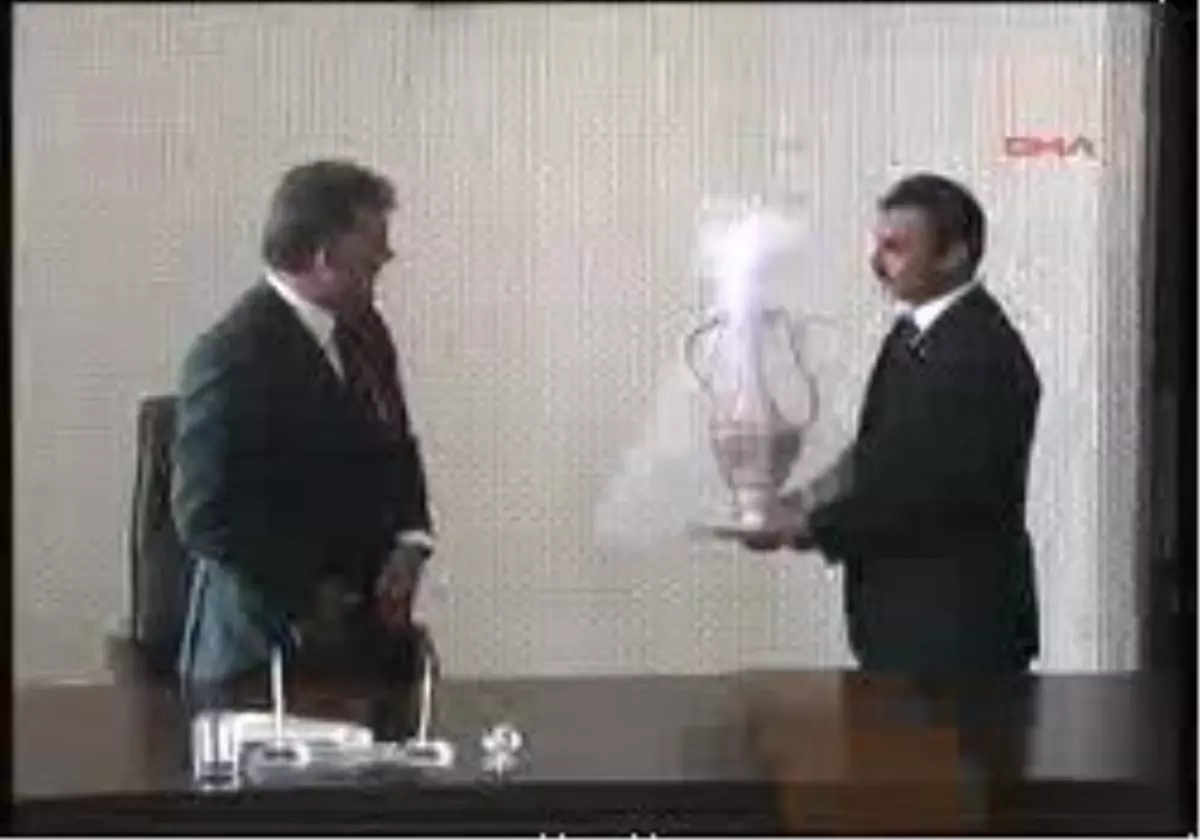 Cumhurbaşkanı\'nı Şaşırtan Karşılaşma