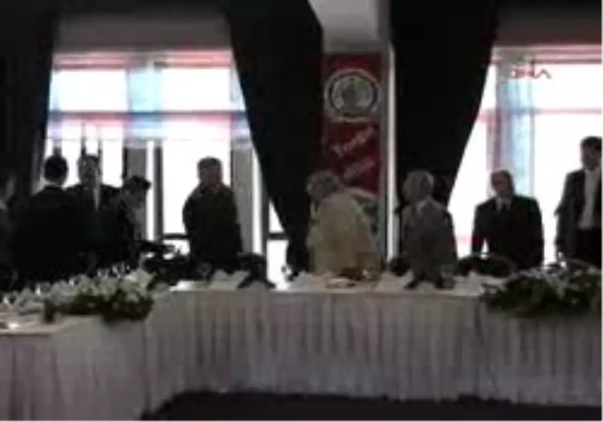 Yozgat Ekg Cumhurbaşkanı Yemekte Testi Kırdı