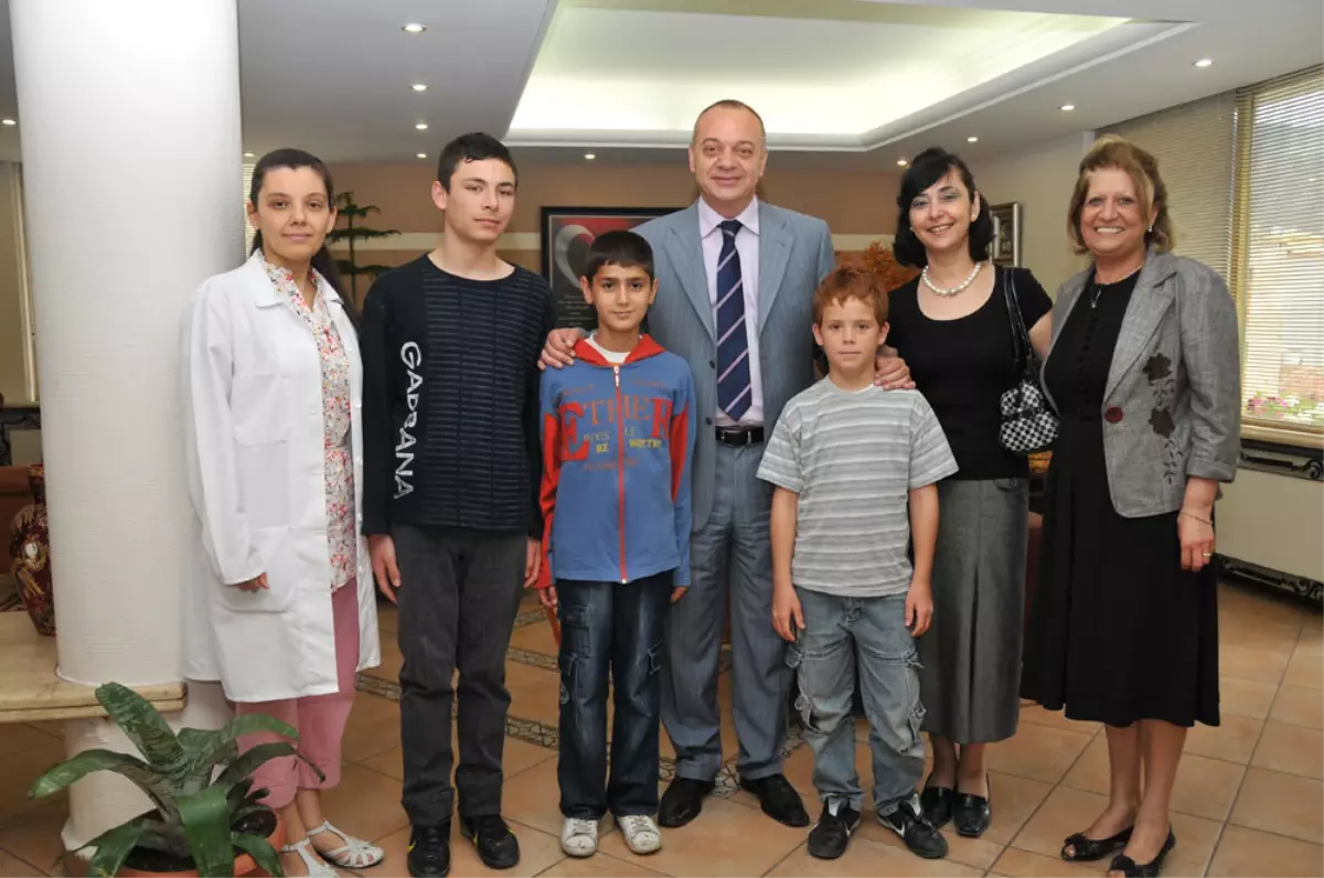 Erkek Yetiştirme Yurdu Öğrencilerinden Başkan Ergün’e Ziyaret