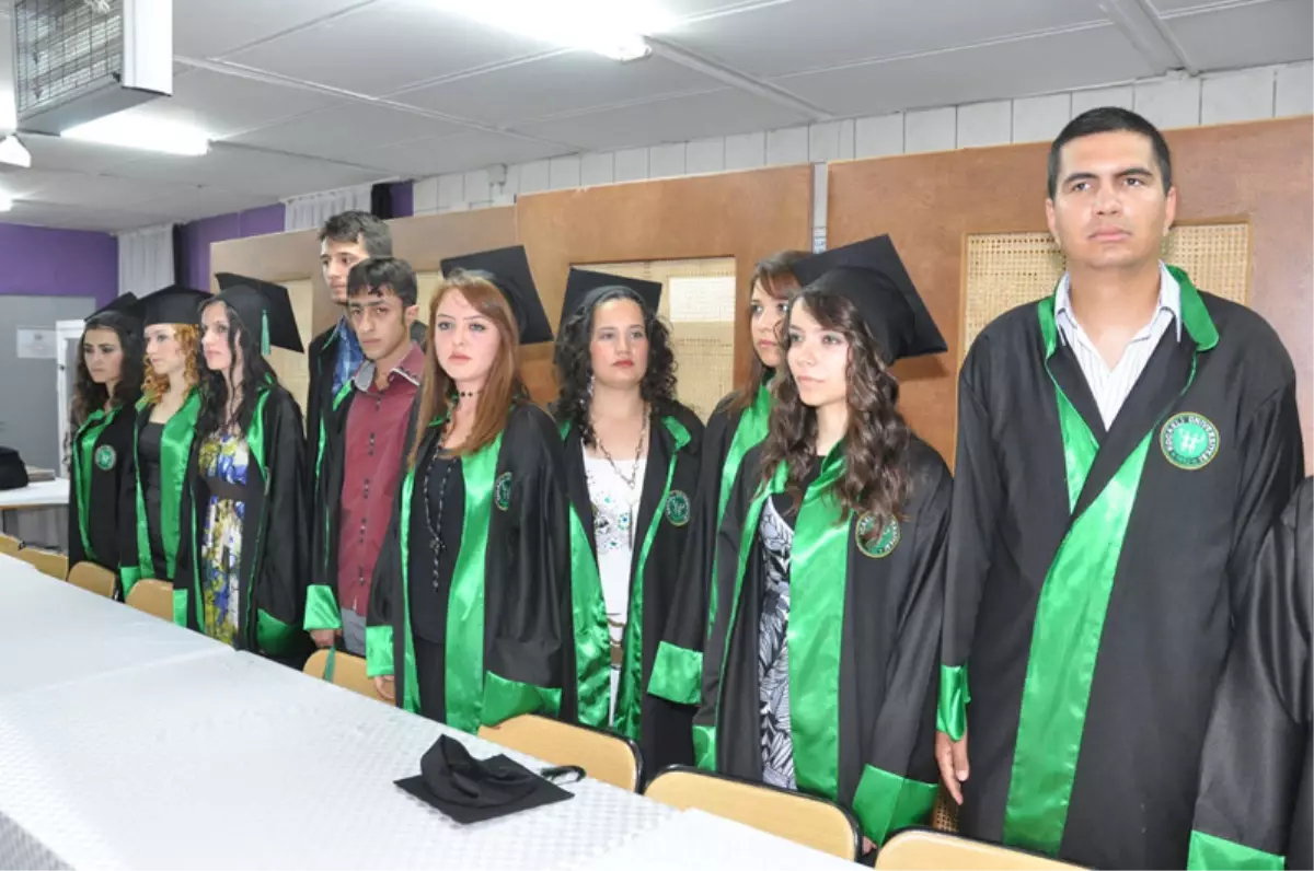 Kartepe\'de Mezuniyet Coşkusu 


