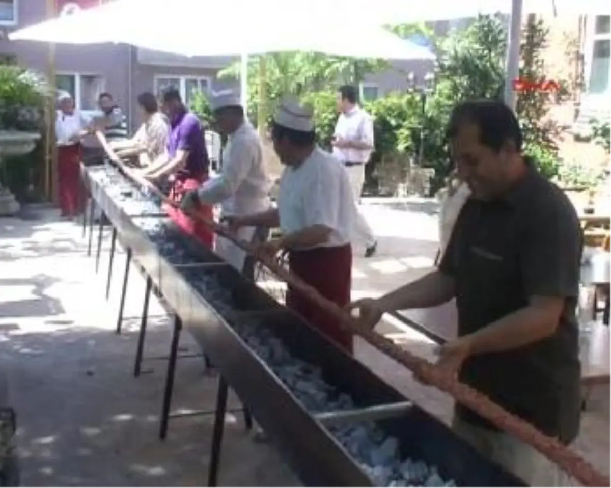 10 Metre Kebap Yaptı