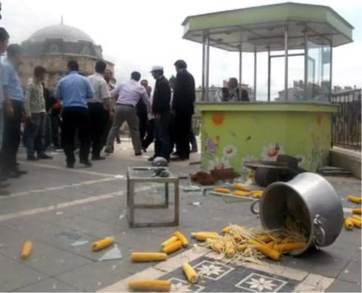 Zabıtalara Piknik Tüpüyle Saldırı