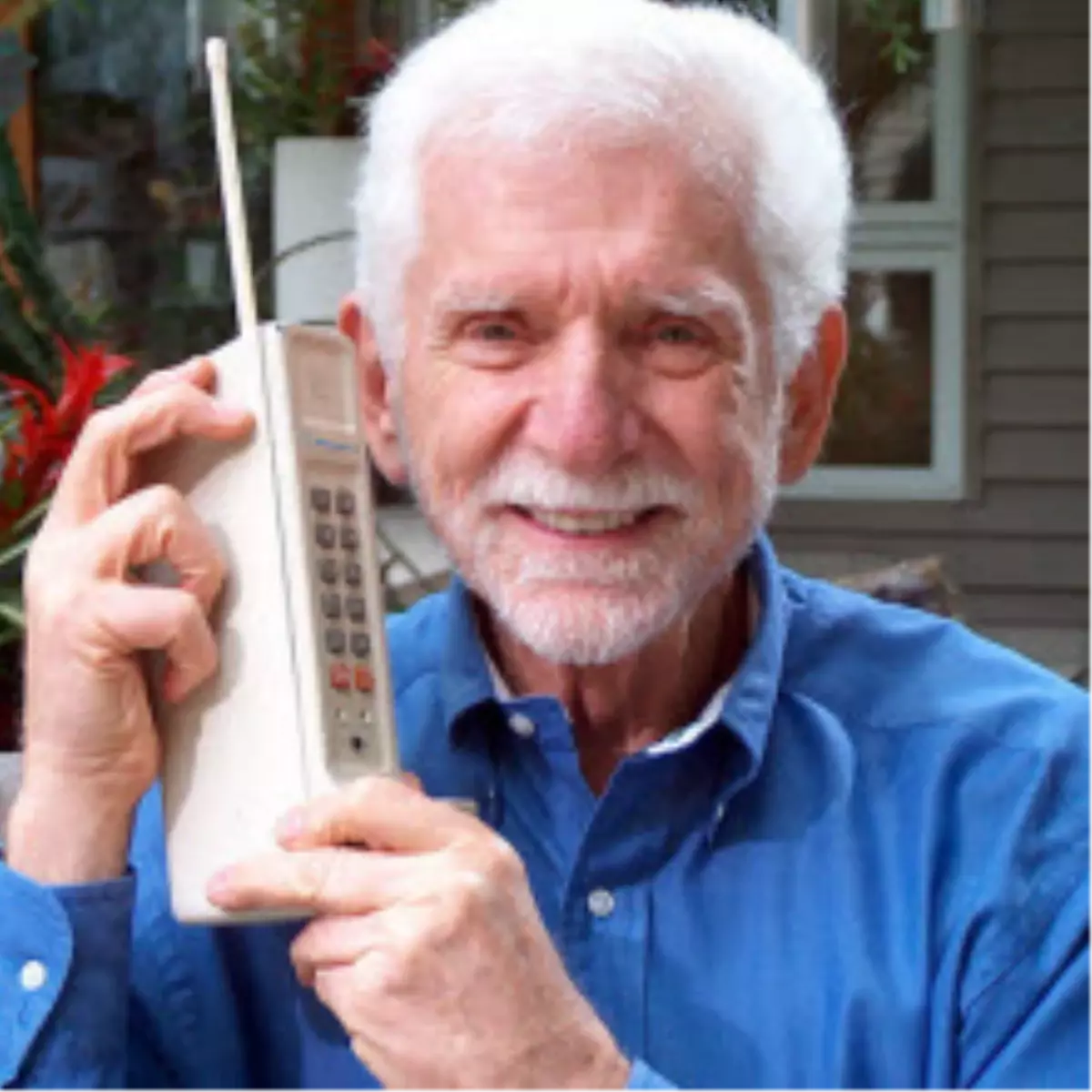 Cep Telefonunun Mucidinden İphone 4!