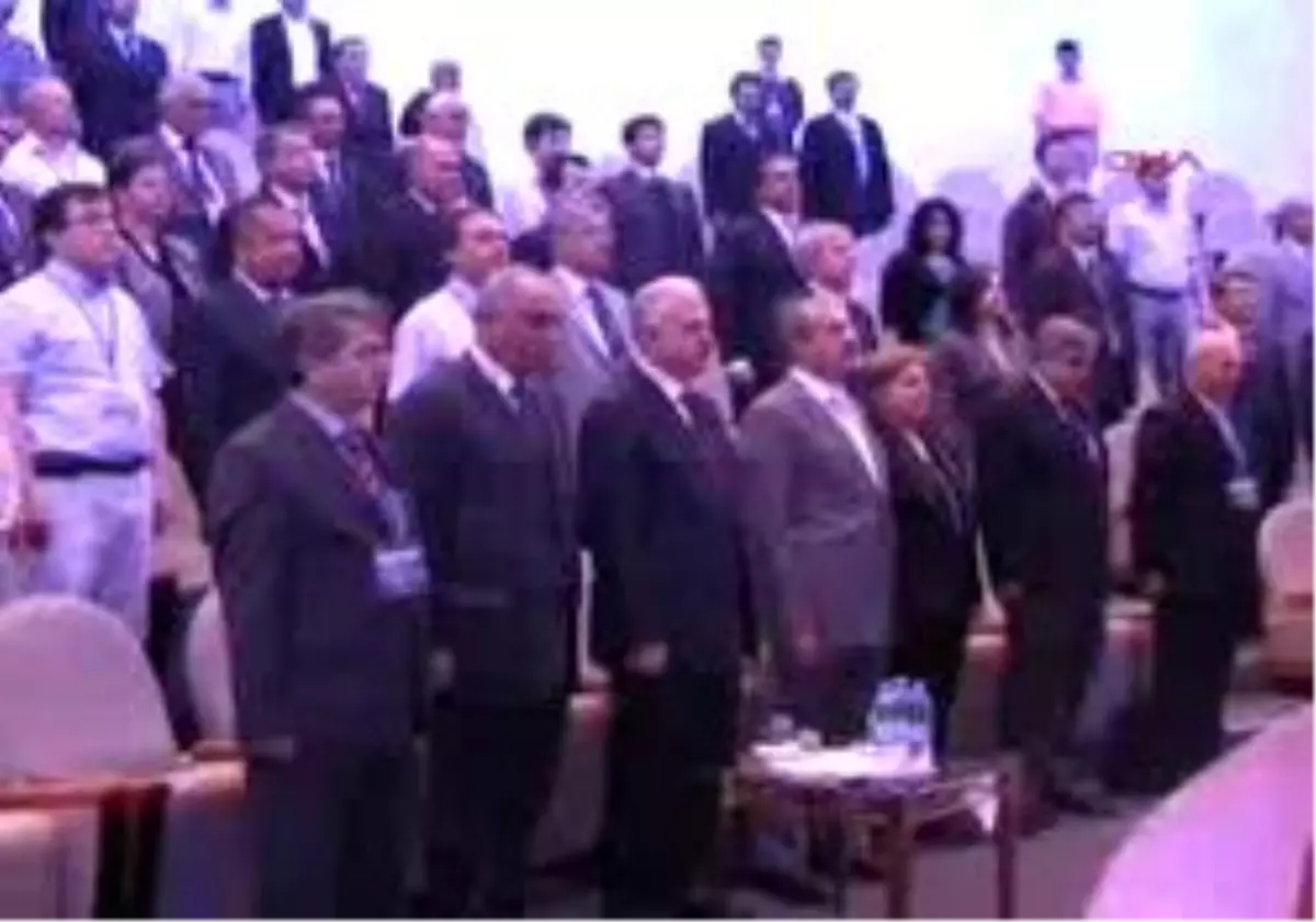 Erzurum - Tuncer:´Diplomanın 3- 5 Yerde Asılmasıyla Halk Sağlığı Korunacak Sanıyorlar´